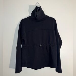 Women’s Zella Pullover black sweatshirt